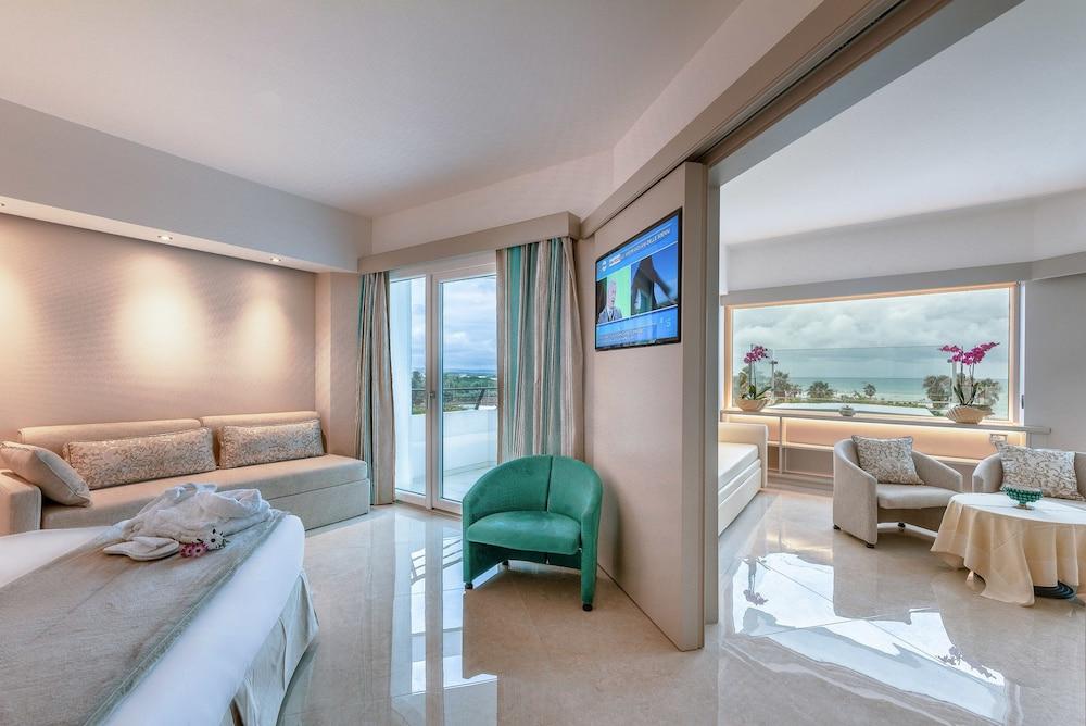Acacia Palace (Adults Only) Marina di Ragusa Εξωτερικό φωτογραφία
